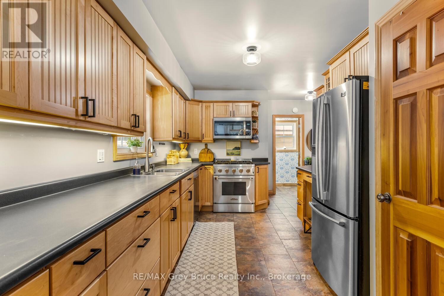 32 Sandy Pines Trail, South Bruce Peninsula, Ontario  N0H 2G0 - Photo 13 - X12721366