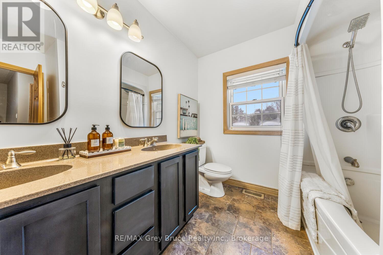 32 Sandy Pines Trail, South Bruce Peninsula, Ontario  N0H 2G0 - Photo 21 - X12721366