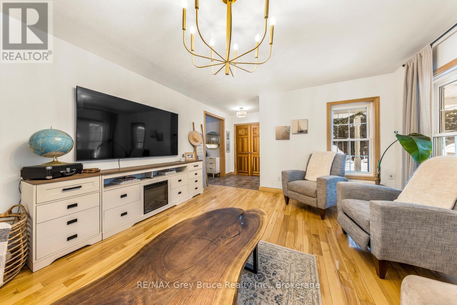 32 Sandy Pines Trail, South Bruce Peninsula, Ontario  N0H 2G0 - Photo 6 - X12721366