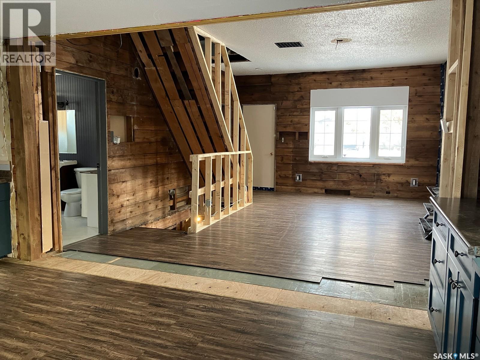 900 1st Street W, Nipawin, Saskatchewan  S0E 1E0 - Photo 10 - SK014391