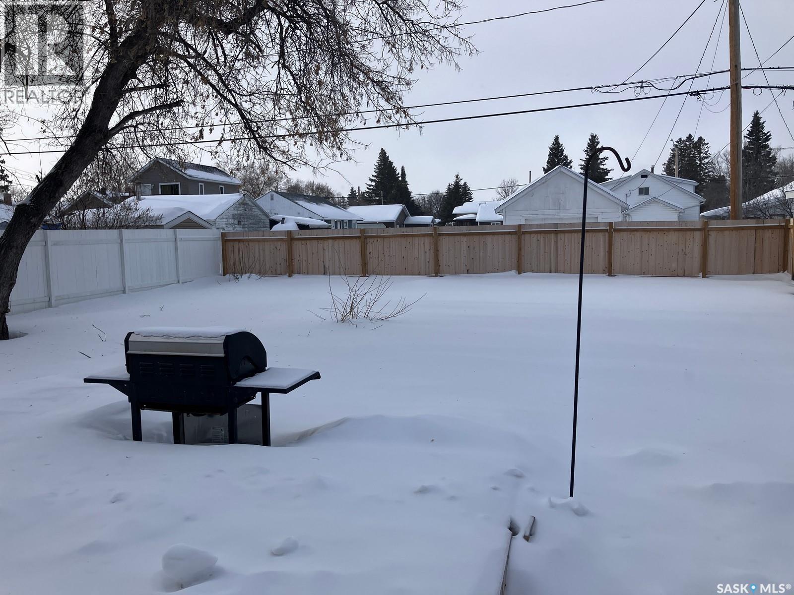 900 1st Street W, Nipawin, Saskatchewan  S0E 1E0 - Photo 5 - SK014391