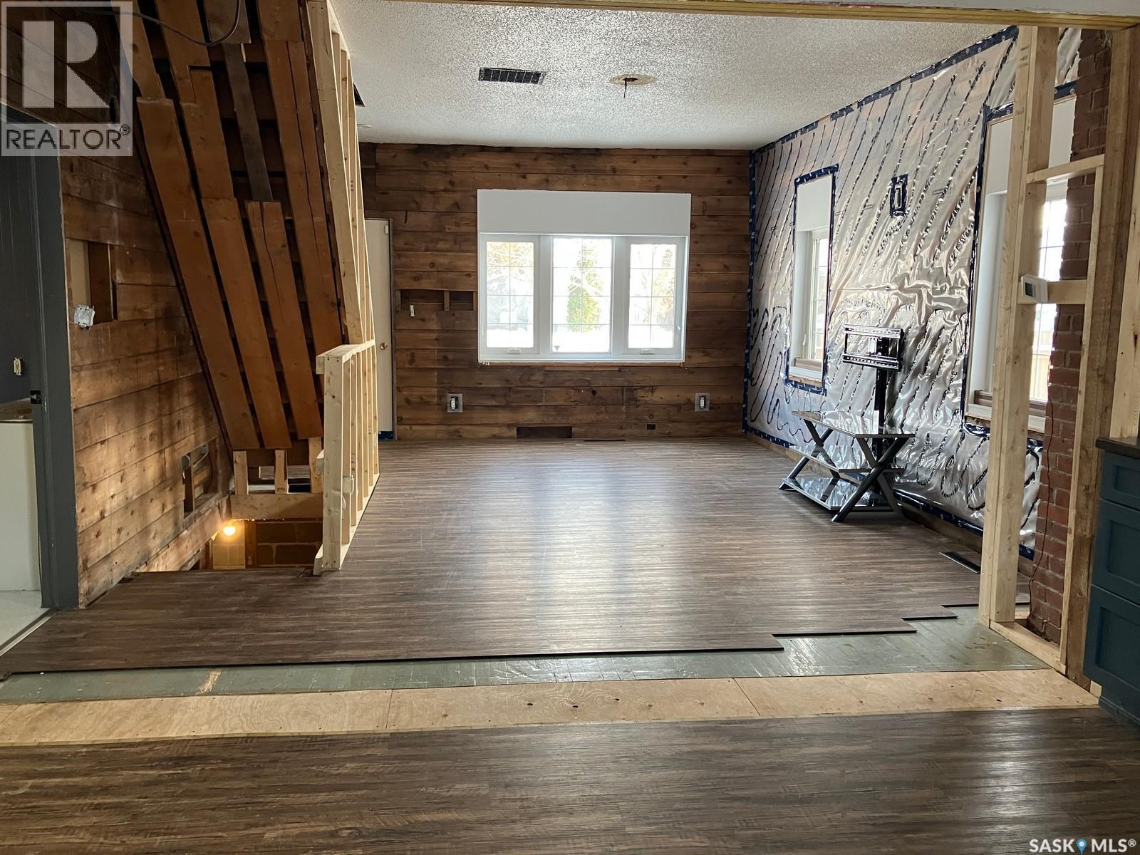 900 1st Street W, Nipawin, Saskatchewan  S0E 1E0 - Photo 17 - SK014391