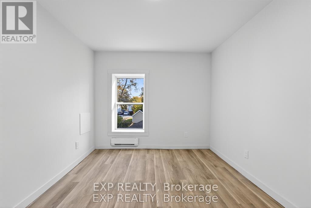 21 Railway Terrace, Belleville, Ontario  K8N 2R8 - Photo 13 - X12721222