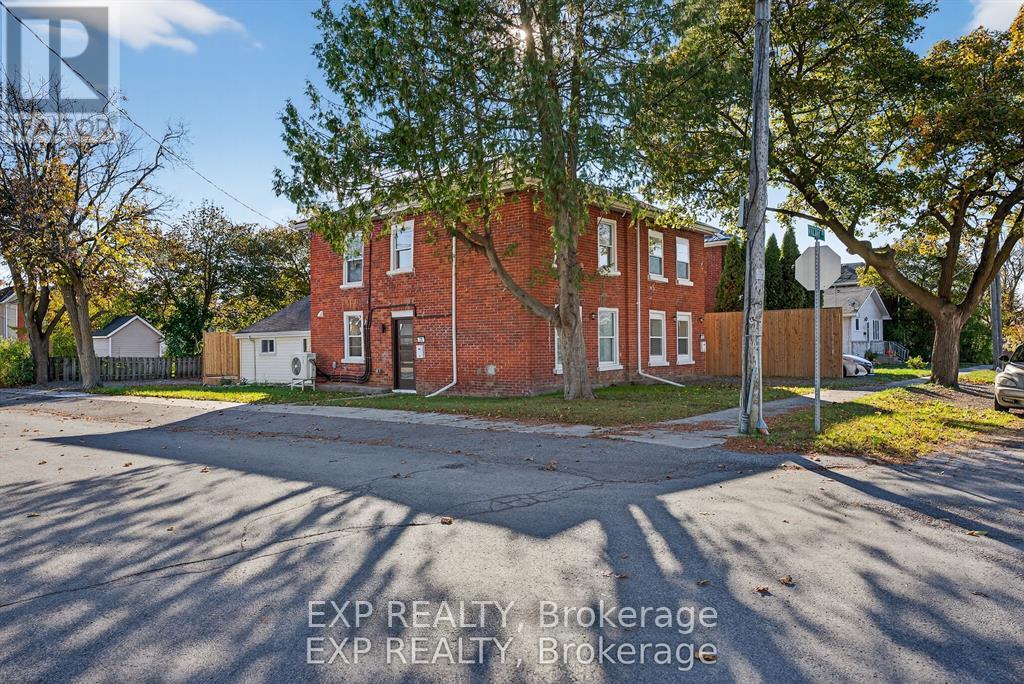 21 Railway Terrace, Belleville, Ontario  K8N 2R8 - Photo 2 - X12721222