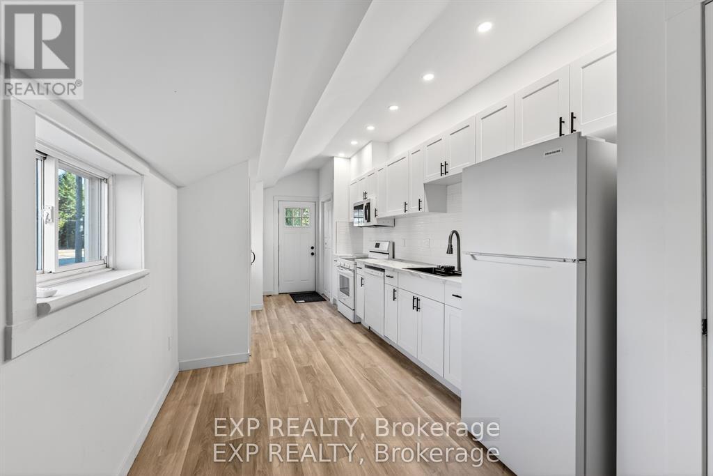 21 Railway Terrace, Belleville, Ontario  K8N 2R8 - Photo 7 - X12721222