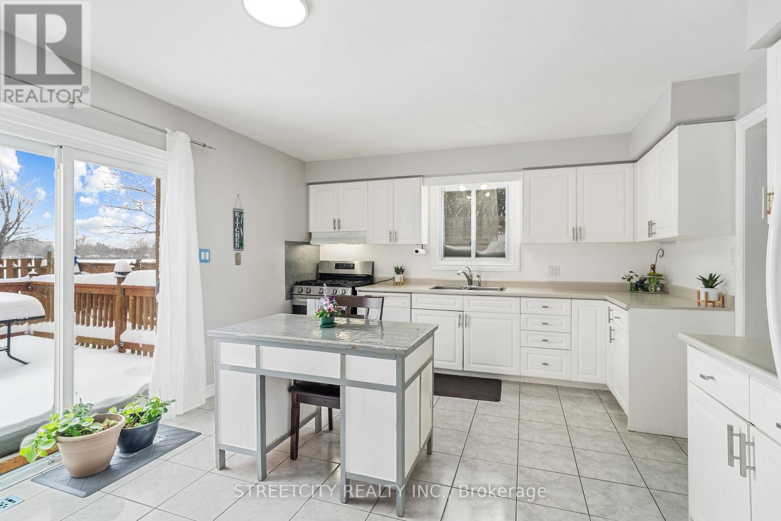 242 Colette Drive, London South, Ontario  N6E 3S8 - Photo 17 - X12721406