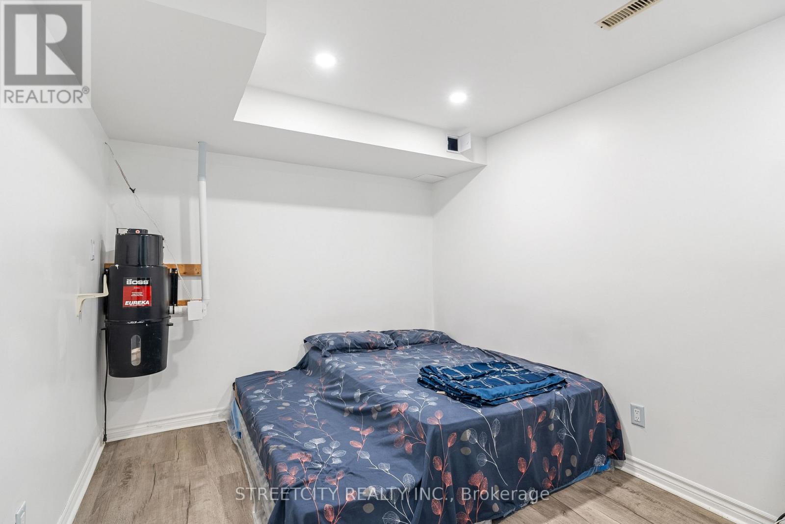 242 Colette Drive, London South, Ontario  N6E 3S8 - Photo 36 - X12721406