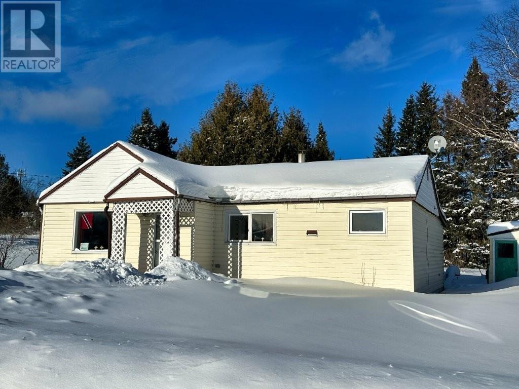 27 Park Rd, Nipigon, Ontario  P0T 2J0 - Photo 2 - TB2600112