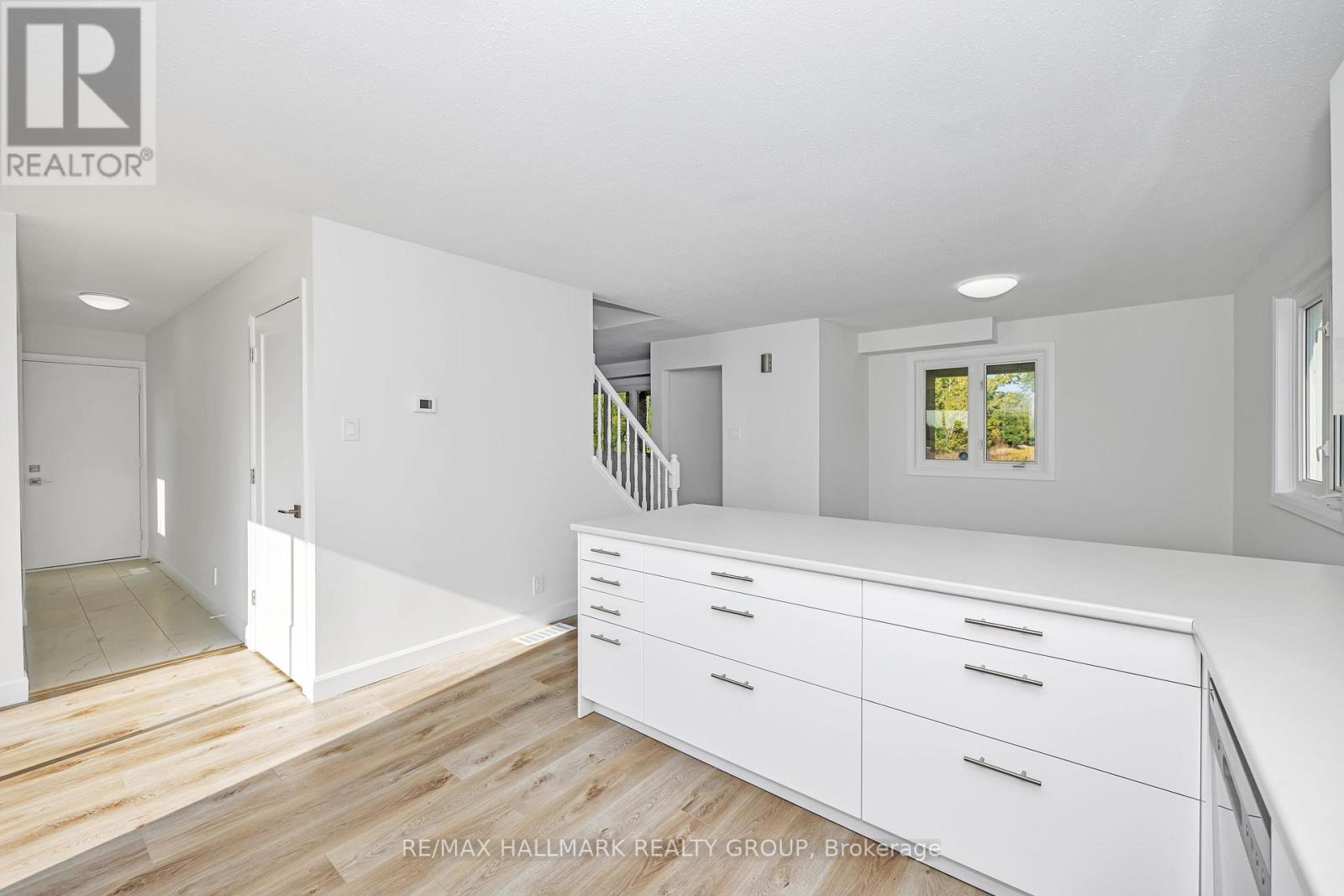 1938 Cox Country Road, Ottawa, Ontario K4C 1N8 - Photo 16 - X12721372