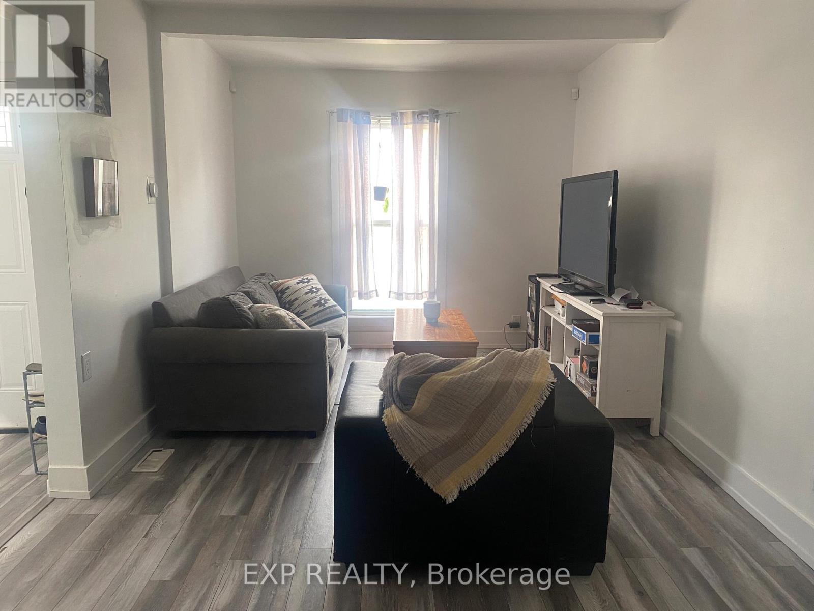 4620 Lee Avenue, Niagara Falls, Ontario  L2H 1M6 - Photo 2 - X12721274