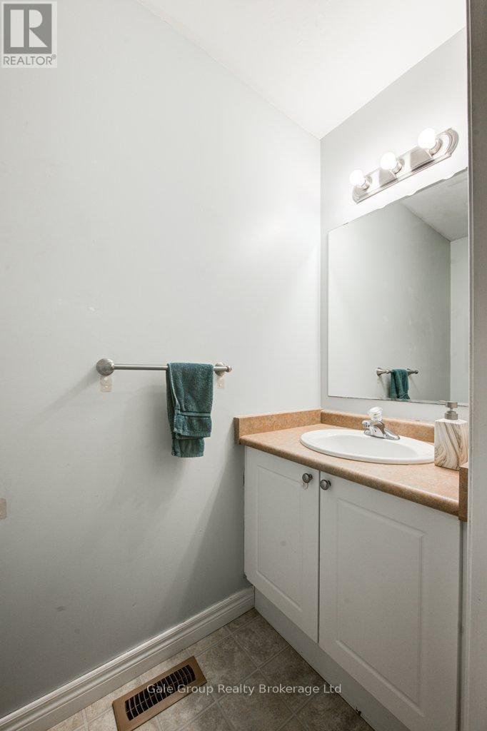 711 Southwood Way S, Woodstock, Ontario  N4V 1H5 - Photo 6 - X12721440