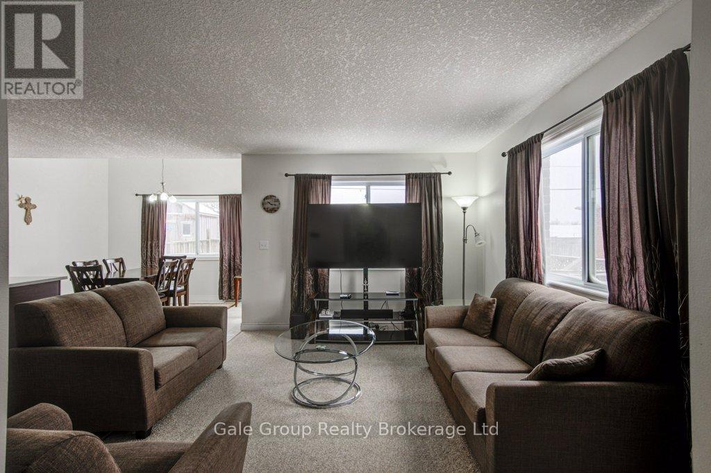711 Southwood Way S, Woodstock, Ontario  N4V 1H5 - Photo 7 - X12721440