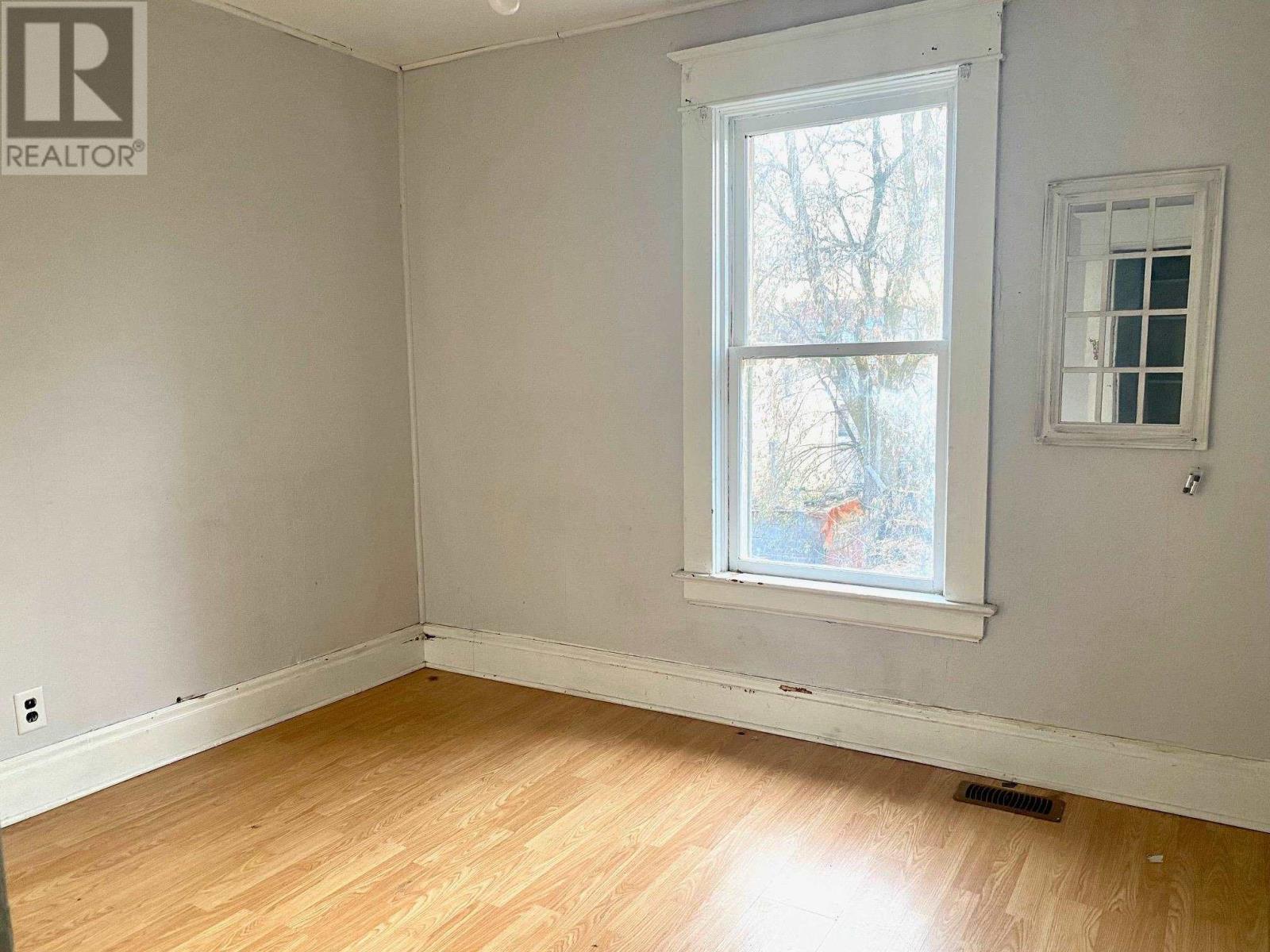 415 Wellington St E, Sault Ste. Marie, Ontario P6A 2M1 - Photo 9 - SM252815