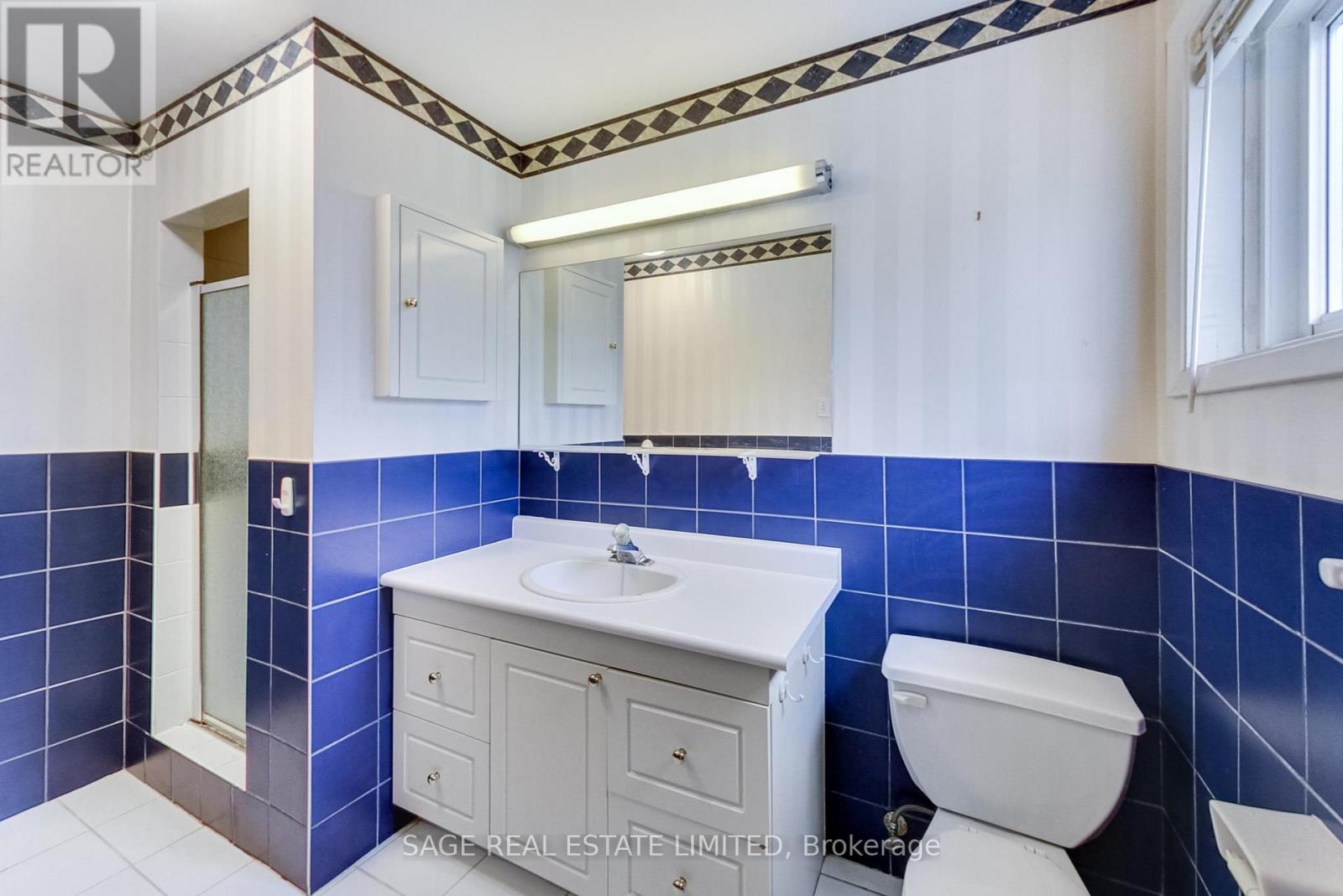 60 Hopperton Drive, Toronto, Ontario  M2L 2S6 - Photo 16 - C12721238