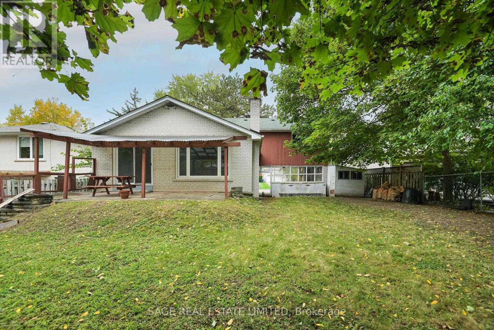 60 Hopperton Drive, Toronto, Ontario  M2L 2S6 - Photo 33 - C12721238