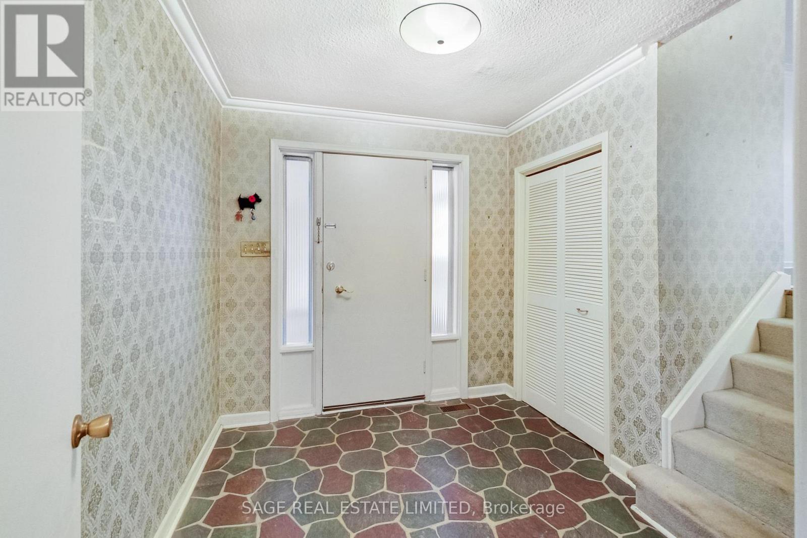 60 Hopperton Drive, Toronto, Ontario  M2L 2S6 - Photo 7 - C12721238