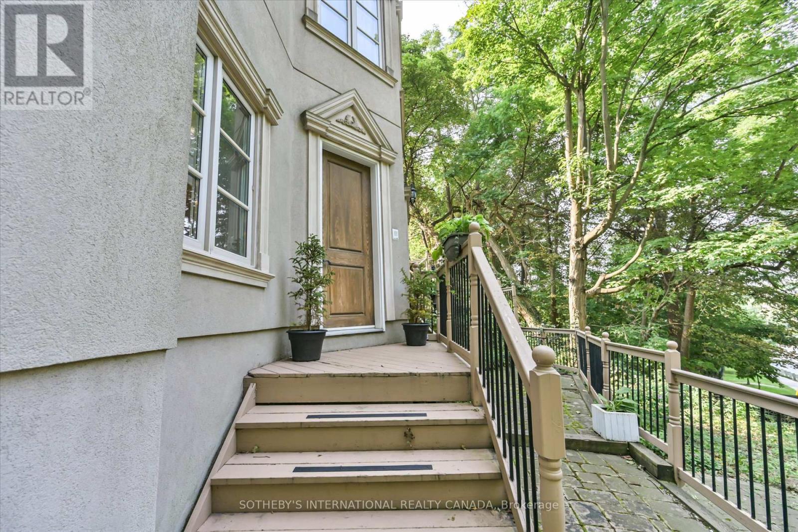 SUITE 1 - 50 OLD YONGE STREET, Toronto, Ontario