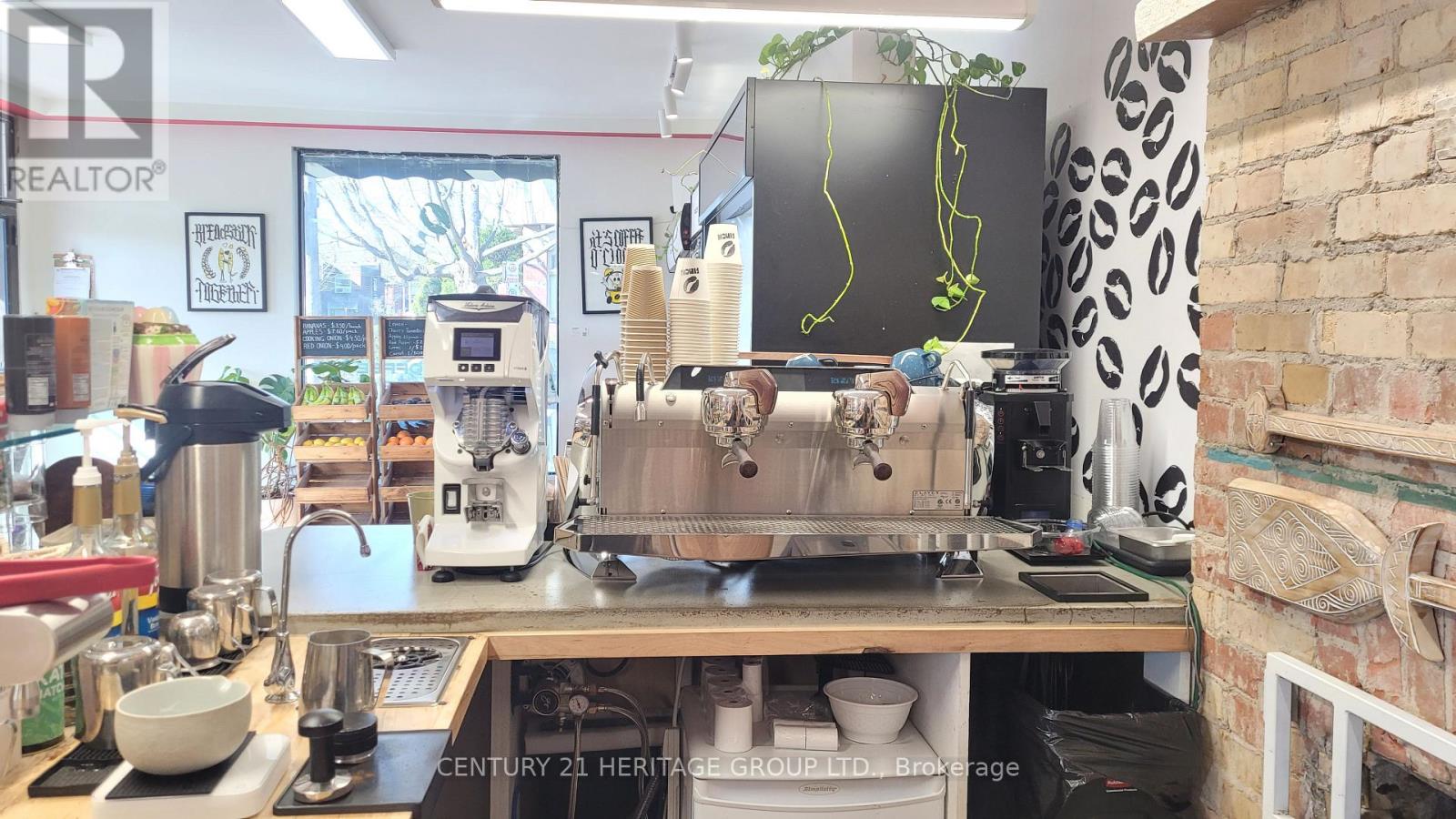 42 Dewson Street E, Toronto, Ontario  M6H 1G5 - Photo 11 - C12721328