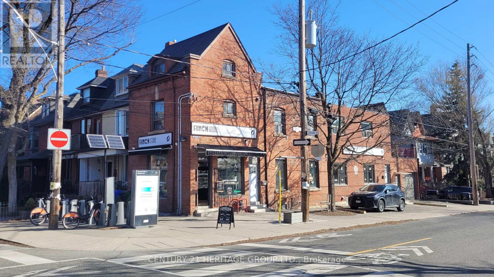 42 Dewson Street E, Toronto, Ontario  M6H 1G5 - Photo 2 - C12721328