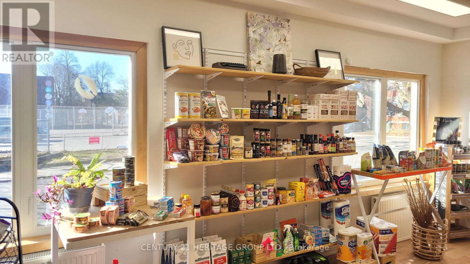 42 Dewson Street E, Toronto, Ontario  M6H 1G5 - Photo 5 - C12721328