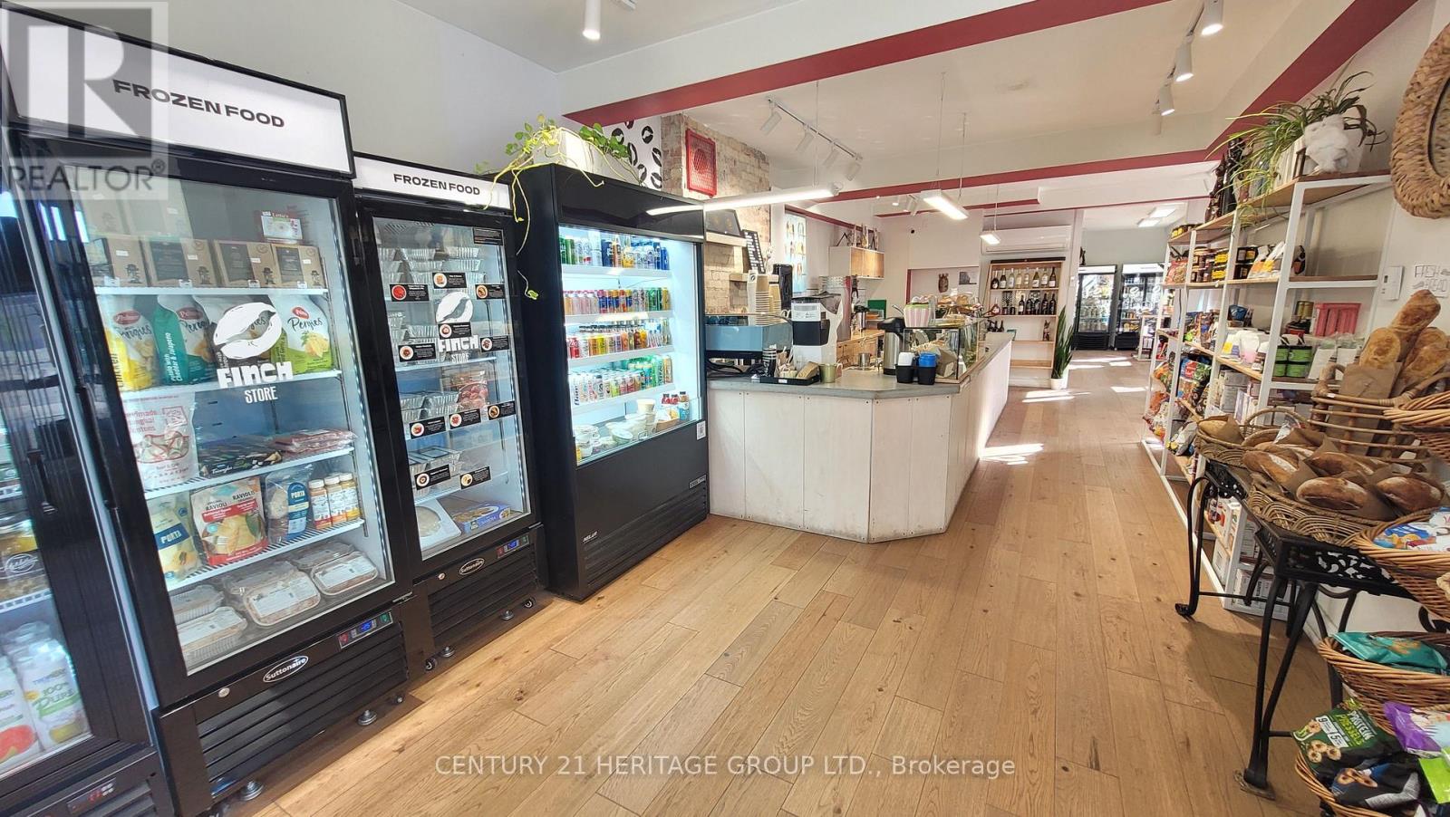 42 Dewson Street E, Toronto, Ontario  M6H 1G5 - Photo 8 - C12721328