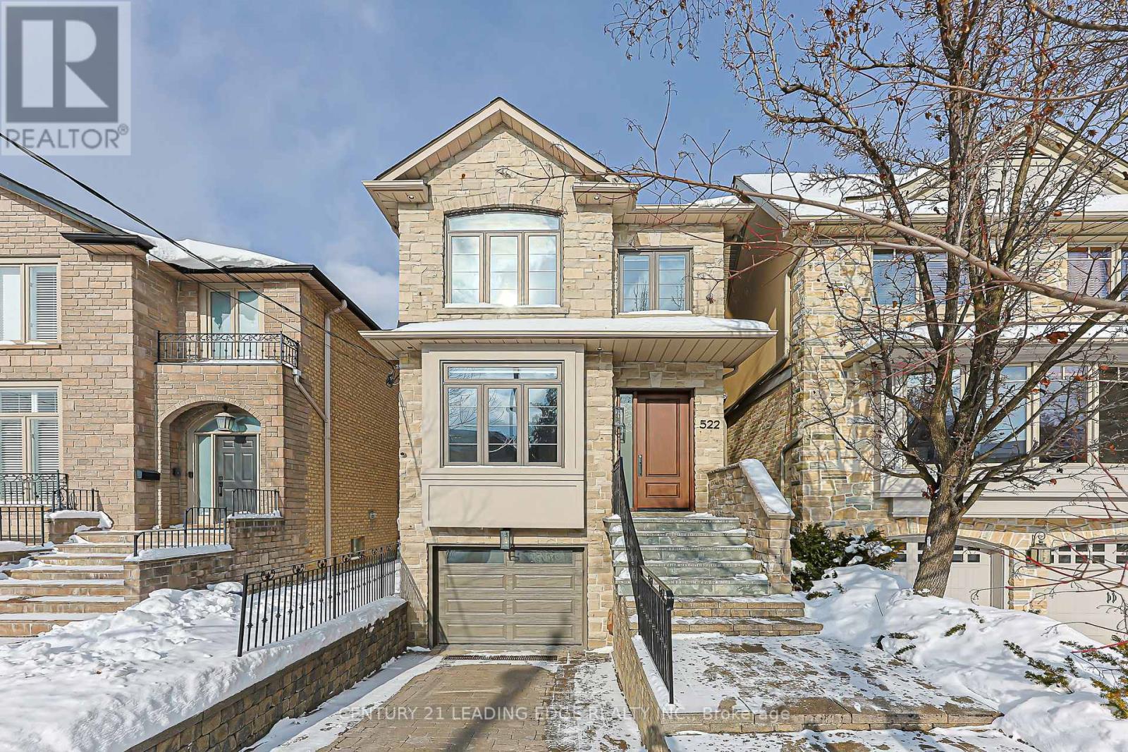 522 WOBURN AVENUE, Toronto, Ontario