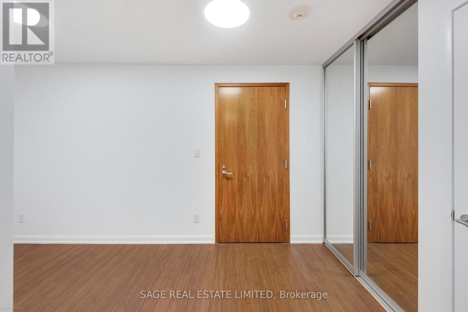 210 - 205 Frederick Street, Toronto, Ontario  M5A 1N2 - Photo 3 - C12721344