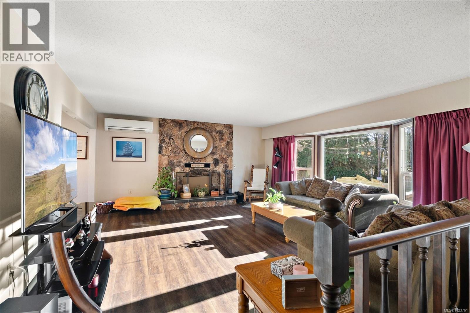 2512 Jeanine Dr, Langford, British Columbia  V9B 4X9 - Photo 3 - 1023761