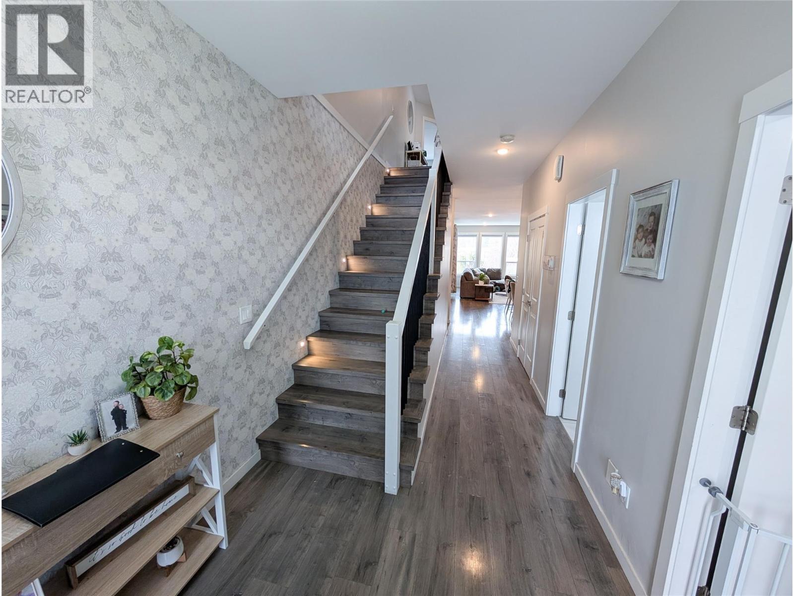 2710 Beachmount Crescent, Kamloops, British Columbia  V2B 0E6 - Photo 7 - 10372082