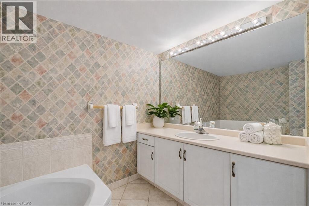 162 Martindale Road Unit# 605, St. Catharines, Ontario  L2S 3S4 - Photo 30 - 40798531