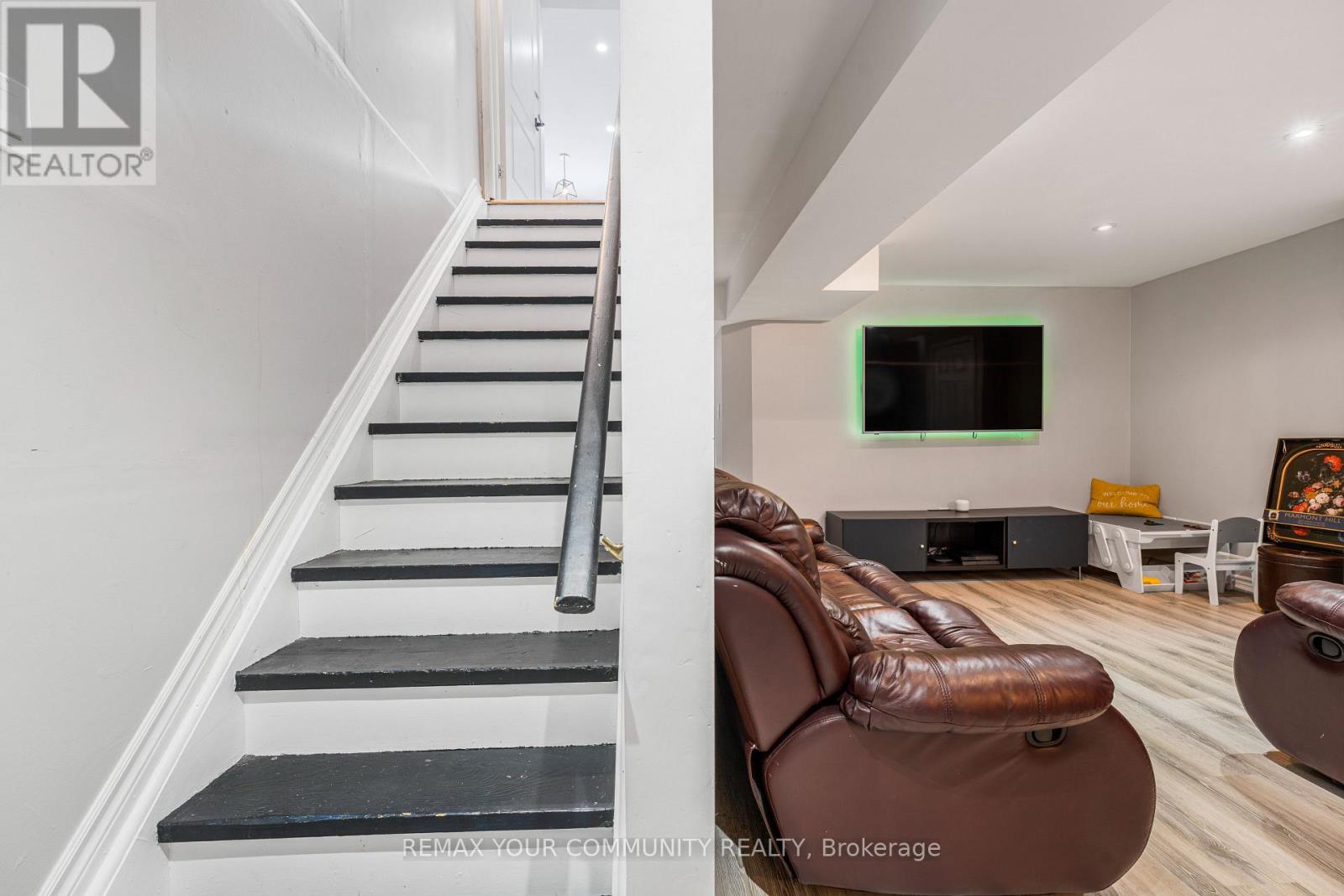 18 Nieuwendyk Street, Whitby, Ontario  L1P 1V4 - Photo 23 - E12721314