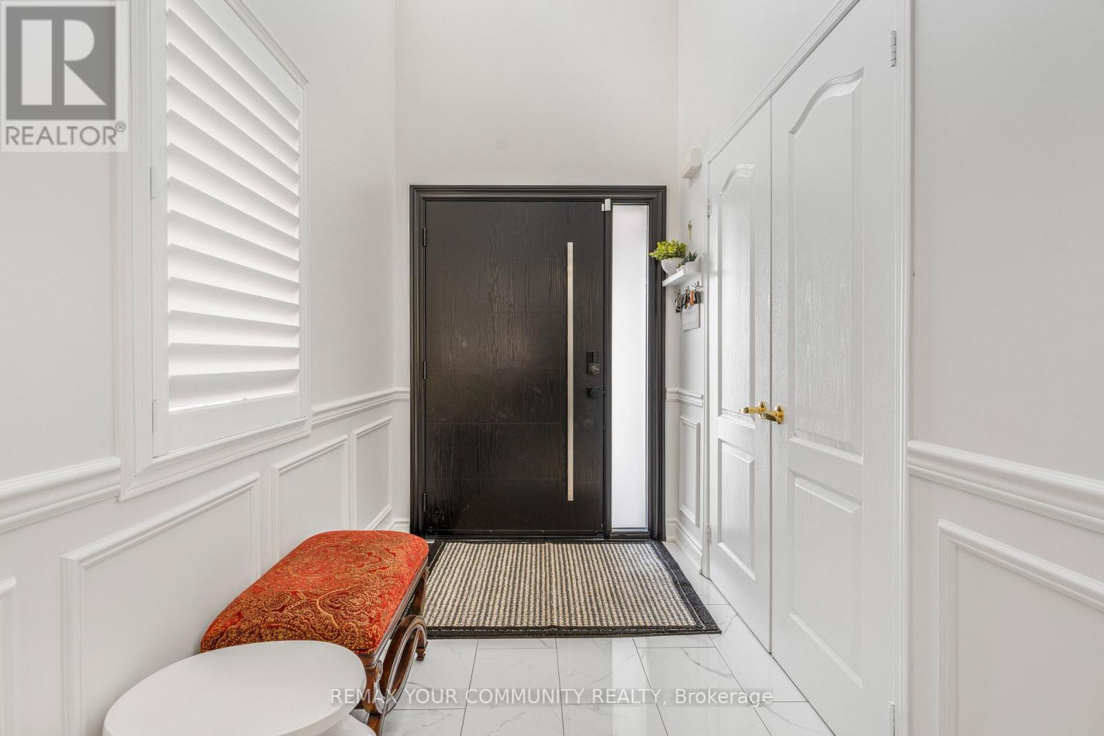 18 Nieuwendyk Street, Whitby, Ontario  L1P 1V4 - Photo 3 - E12721314