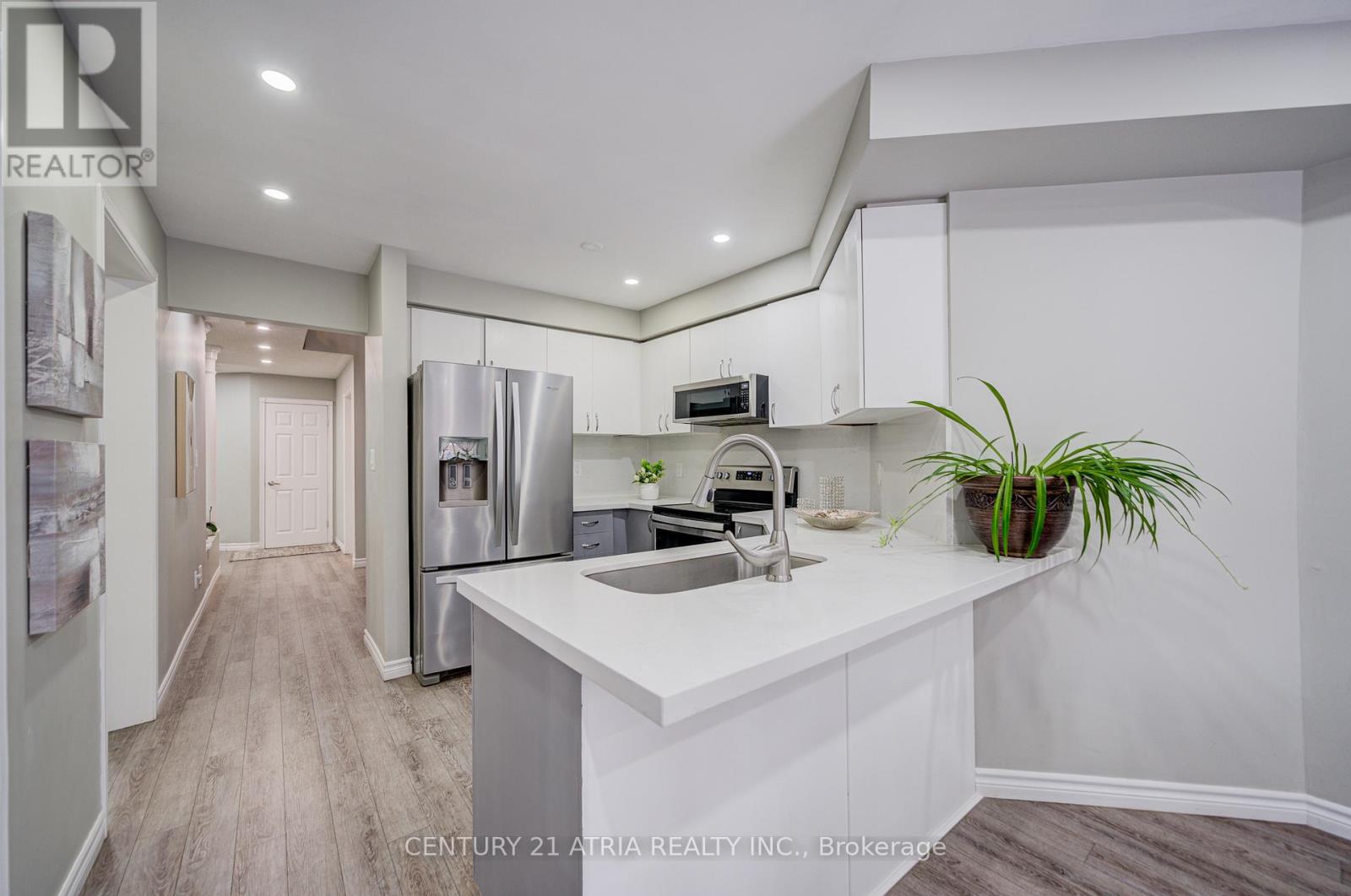 16 Hibbard Drive, Ajax, Ontario  L1Z 1J7 - Photo 12 - E12721414