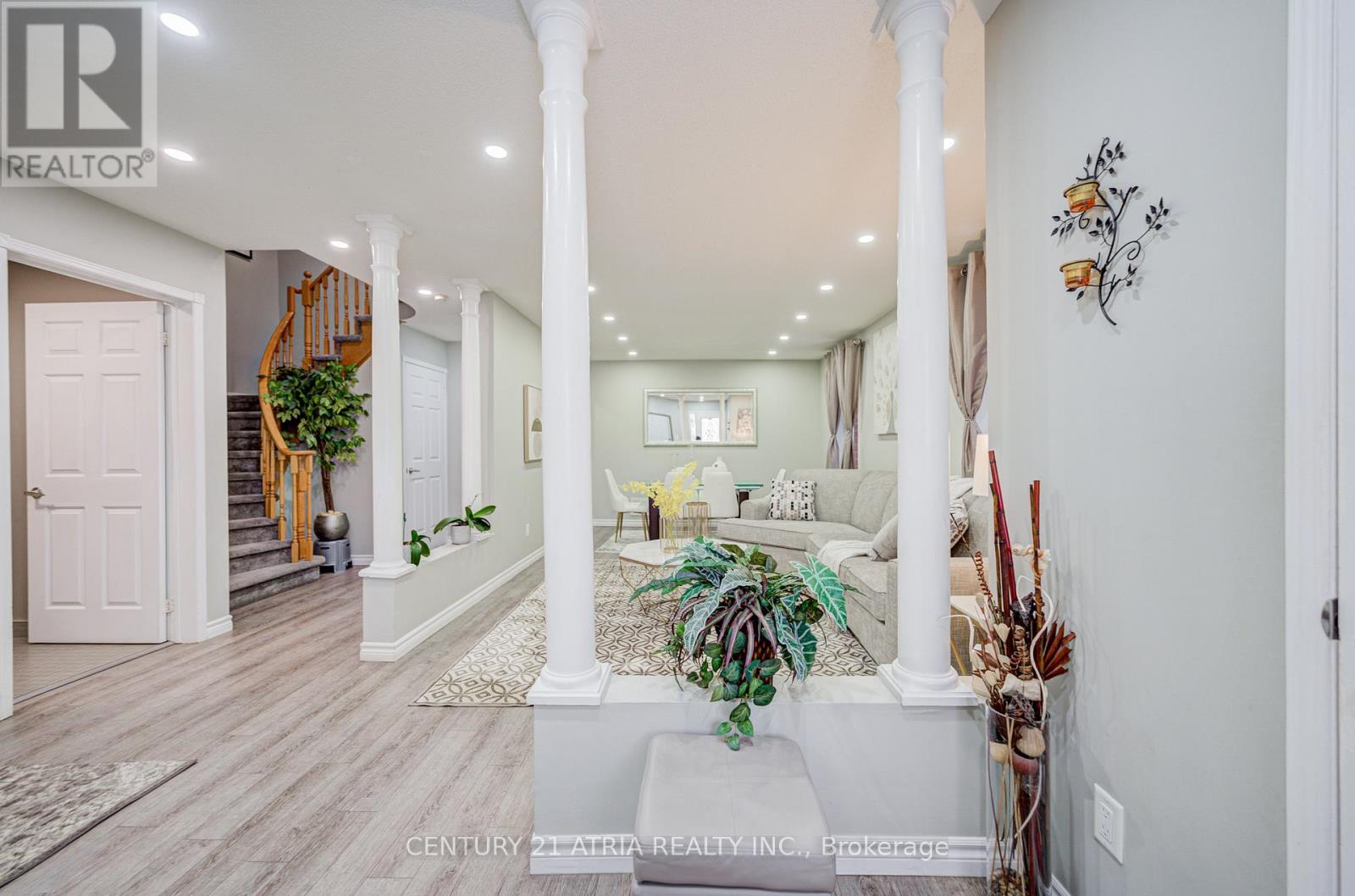 16 Hibbard Drive, Ajax, Ontario  L1Z 1J7 - Photo 3 - E12721414