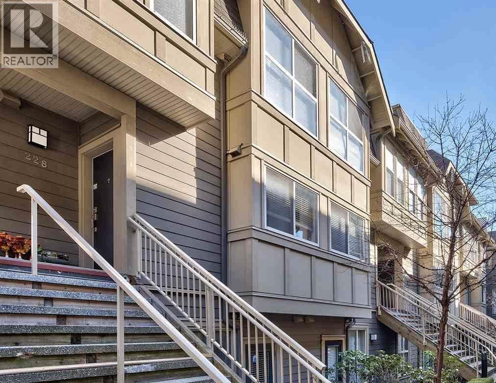 228 2108 Rowland Street, Port Coquitlam, British Columbia  V3C 0C1 - Photo 3 - R3081854