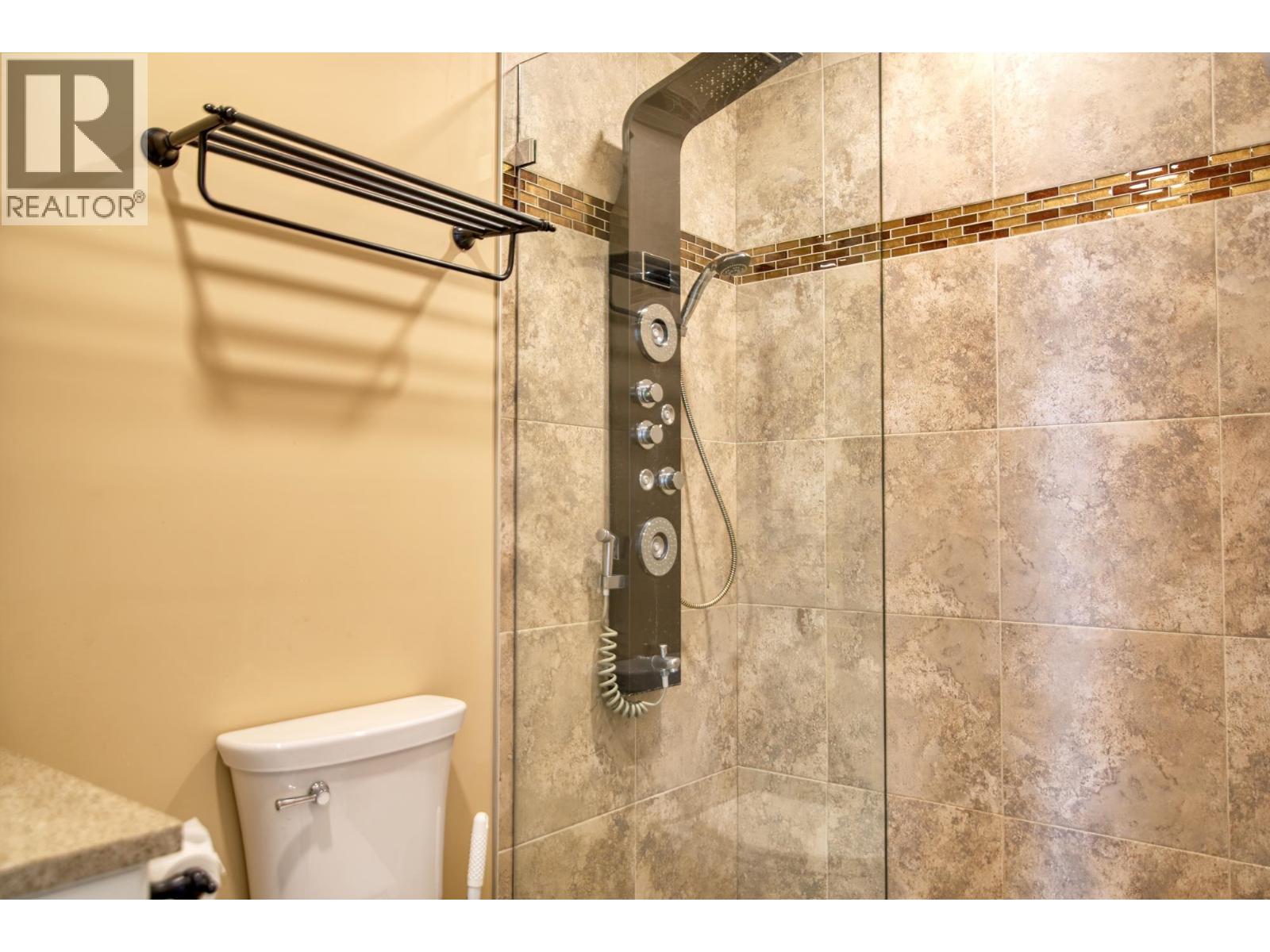 10991- 10993 Sunshine Coast Highway, Halfmoon Bay, British Columbia  V7Z 1B8 - Photo 31 - R3003697