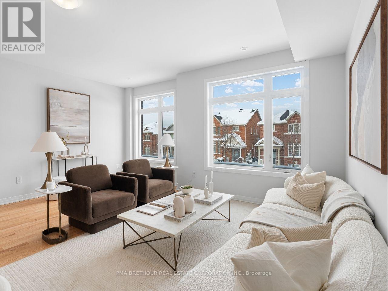 95 Rustle Woods Avenue, Markham, Ontario  L6B 0V2 - Photo 10 - N12721398