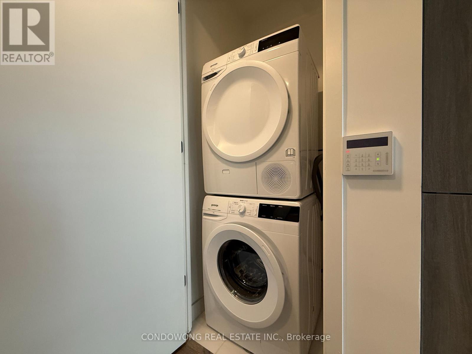 2602 - 28 Interchange Way, Vaughan, Ontario  L4K 0P8 - Photo 10 - N12721400