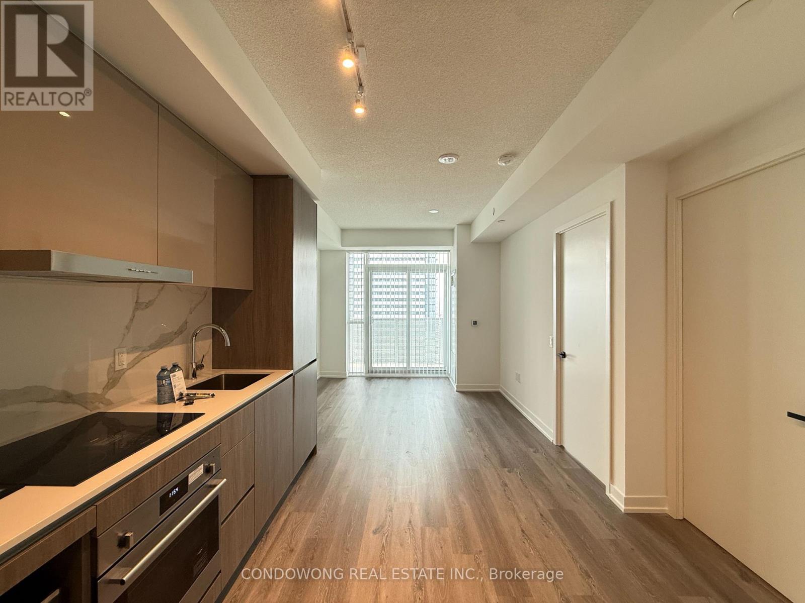 2602 - 28 Interchange Way, Vaughan, Ontario  L4K 0P8 - Photo 2 - N12721400