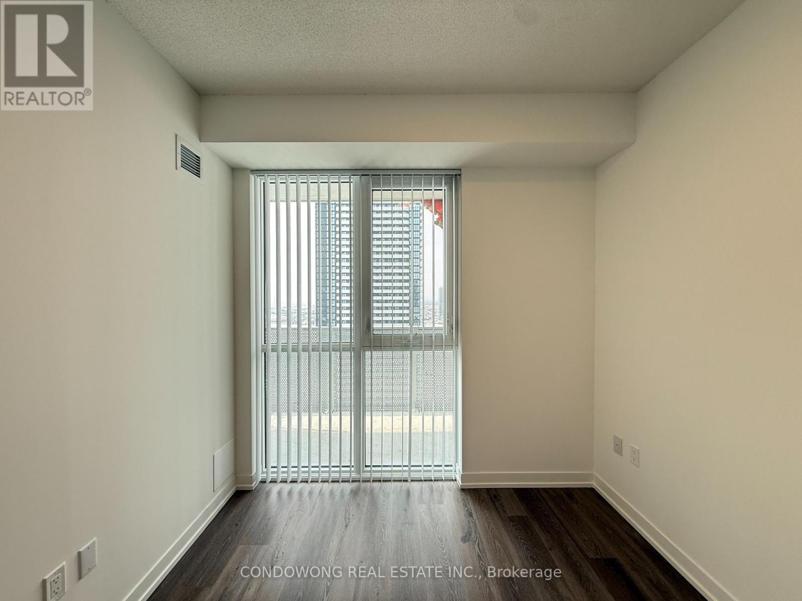 2602 - 28 Interchange Way, Vaughan, Ontario  L4K 0P8 - Photo 7 - N12721400