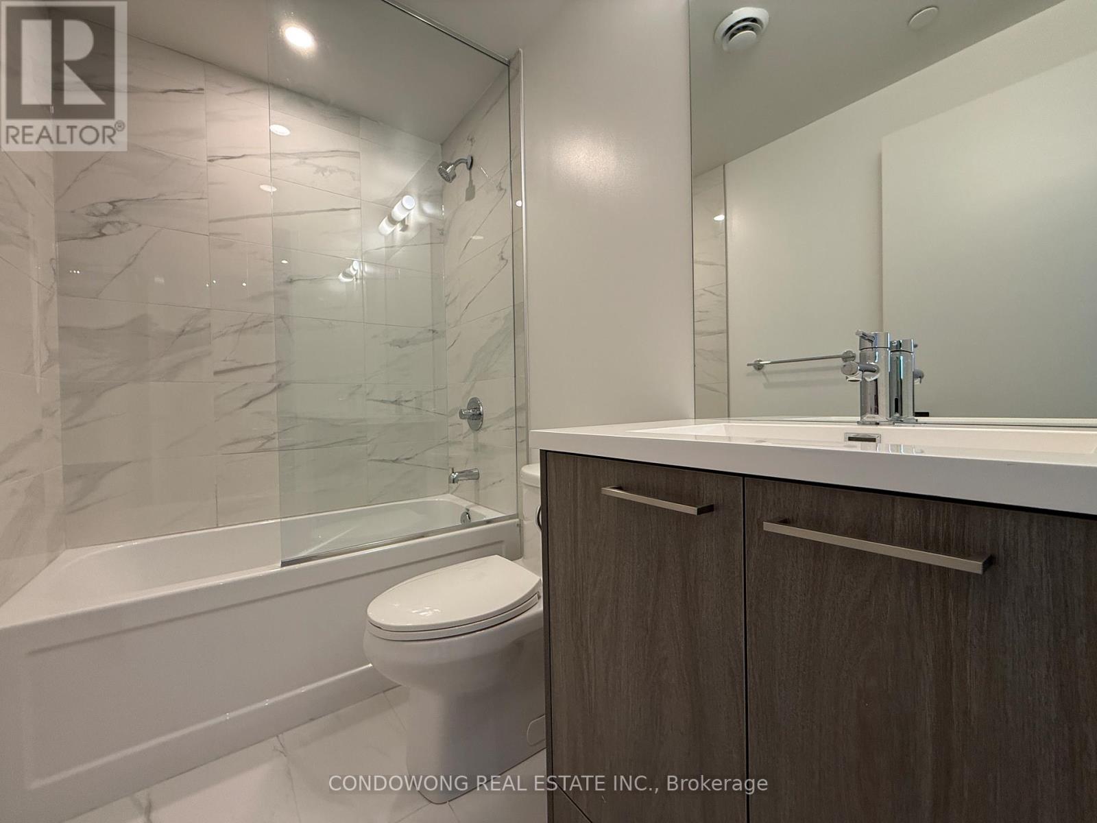 2602 - 28 Interchange Way, Vaughan, Ontario  L4K 0P8 - Photo 9 - N12721400
