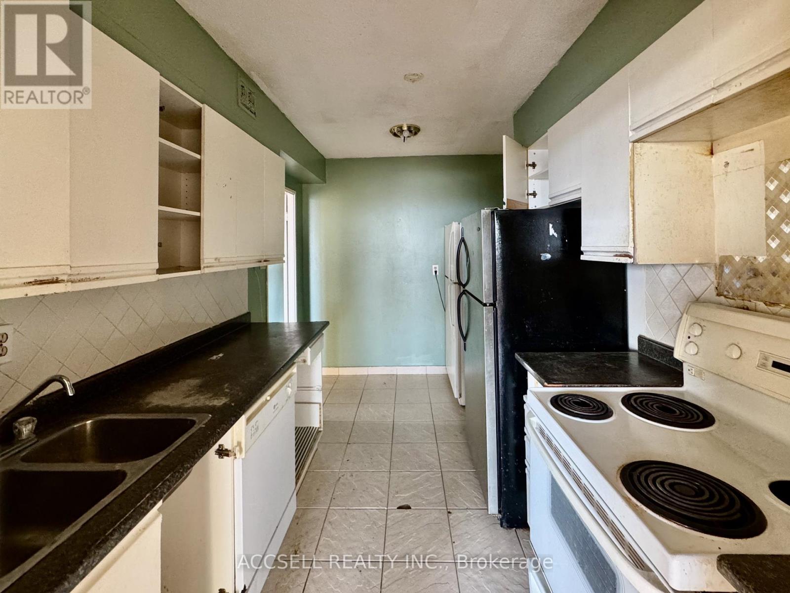 1107 - 75 Emmett Avenue, Toronto, Ontario  M6M 5A7 - Photo 9 - W12720456