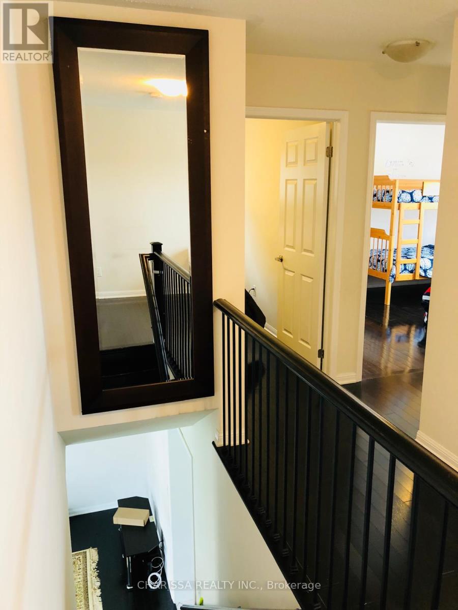 945 Farmstead Drive, Milton, Ontario  L9T 8H9 - Photo 23 - W12721252