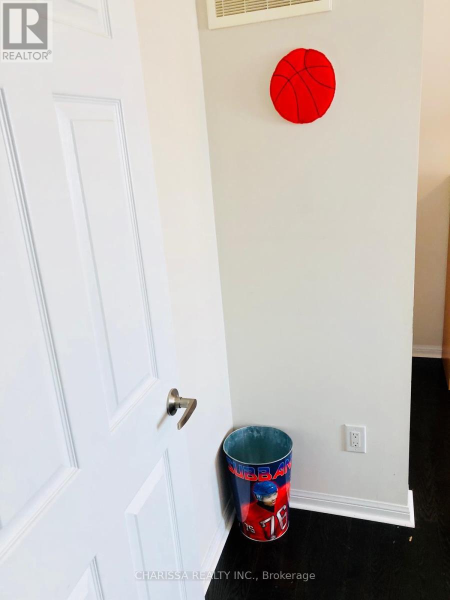 945 Farmstead Drive, Milton, Ontario  L9T 8H9 - Photo 29 - W12721252