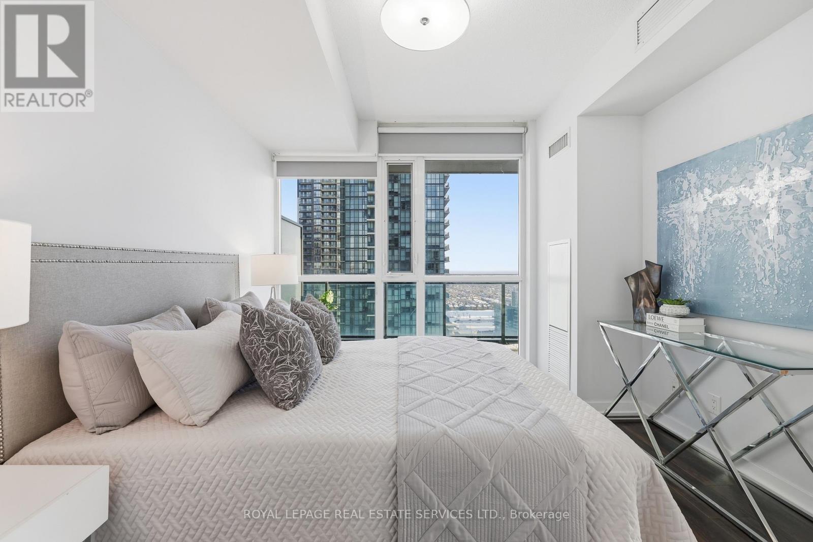 2403 - 4099 Brickstone Mews, Mississauga, Ontario  L5B 0G2 - Photo 18 - W12721254