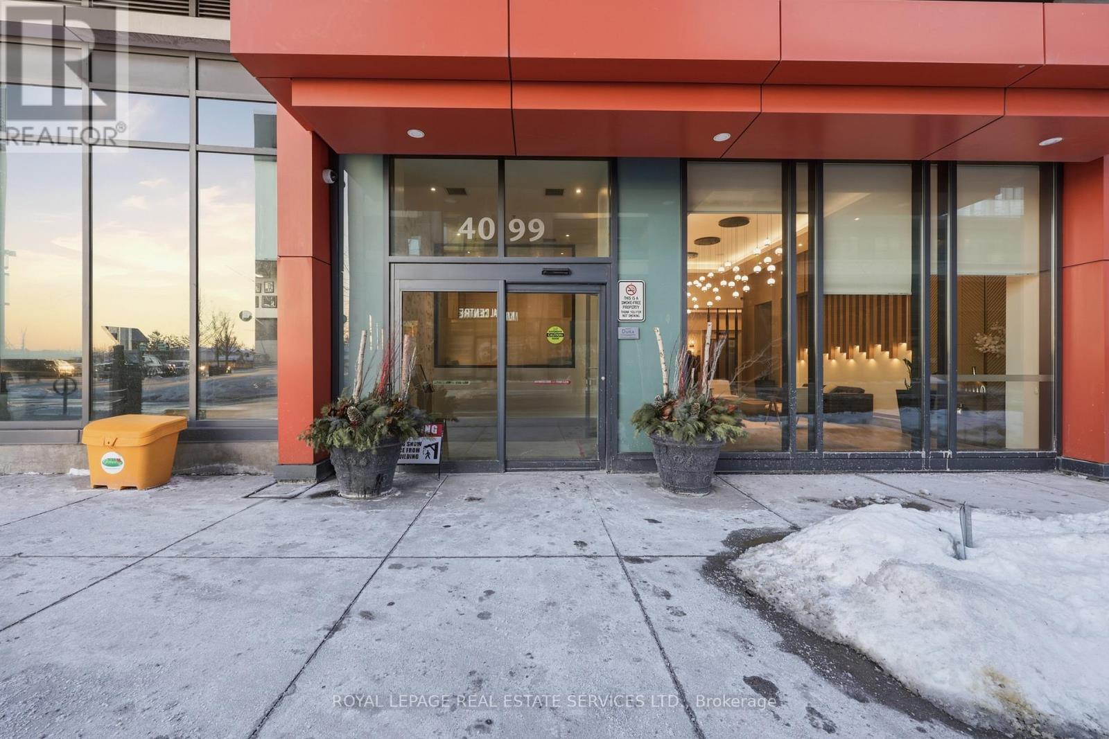 2403 - 4099 Brickstone Mews, Mississauga, Ontario  L5B 0G2 - Photo 2 - W12721254