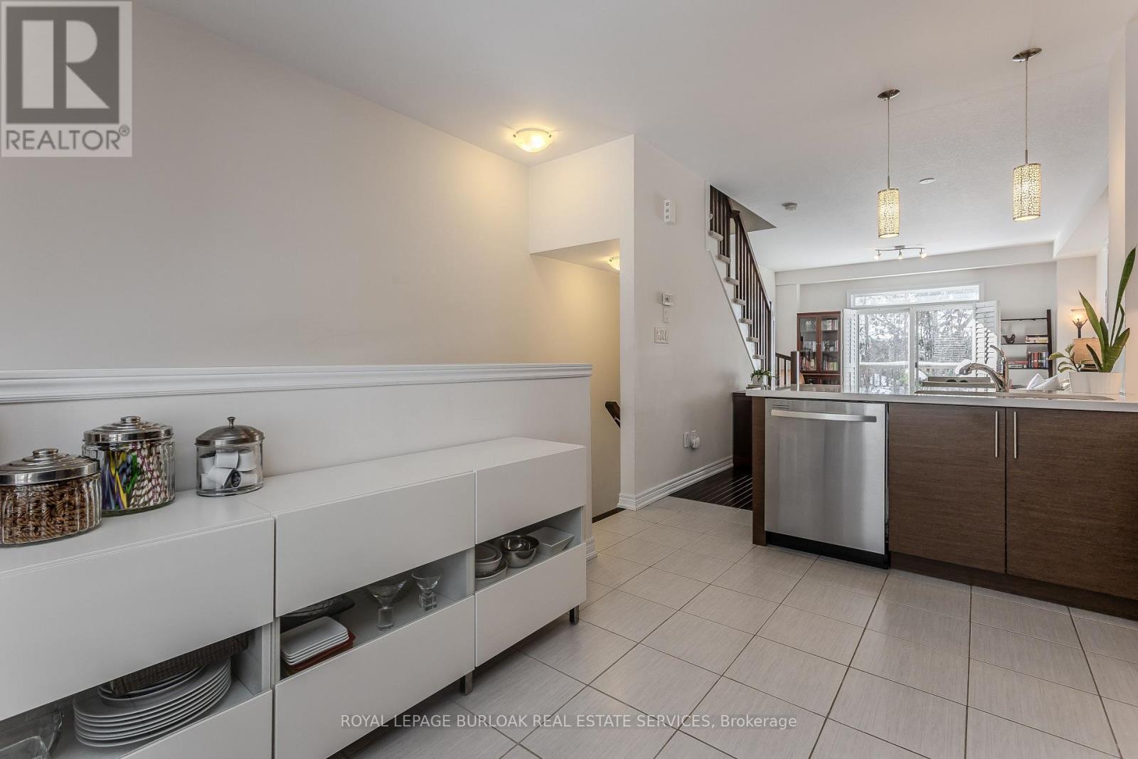 41 - 1401 Plains Road E, Burlington, Ontario  L7R 0C2 - Photo 6 - W12721258