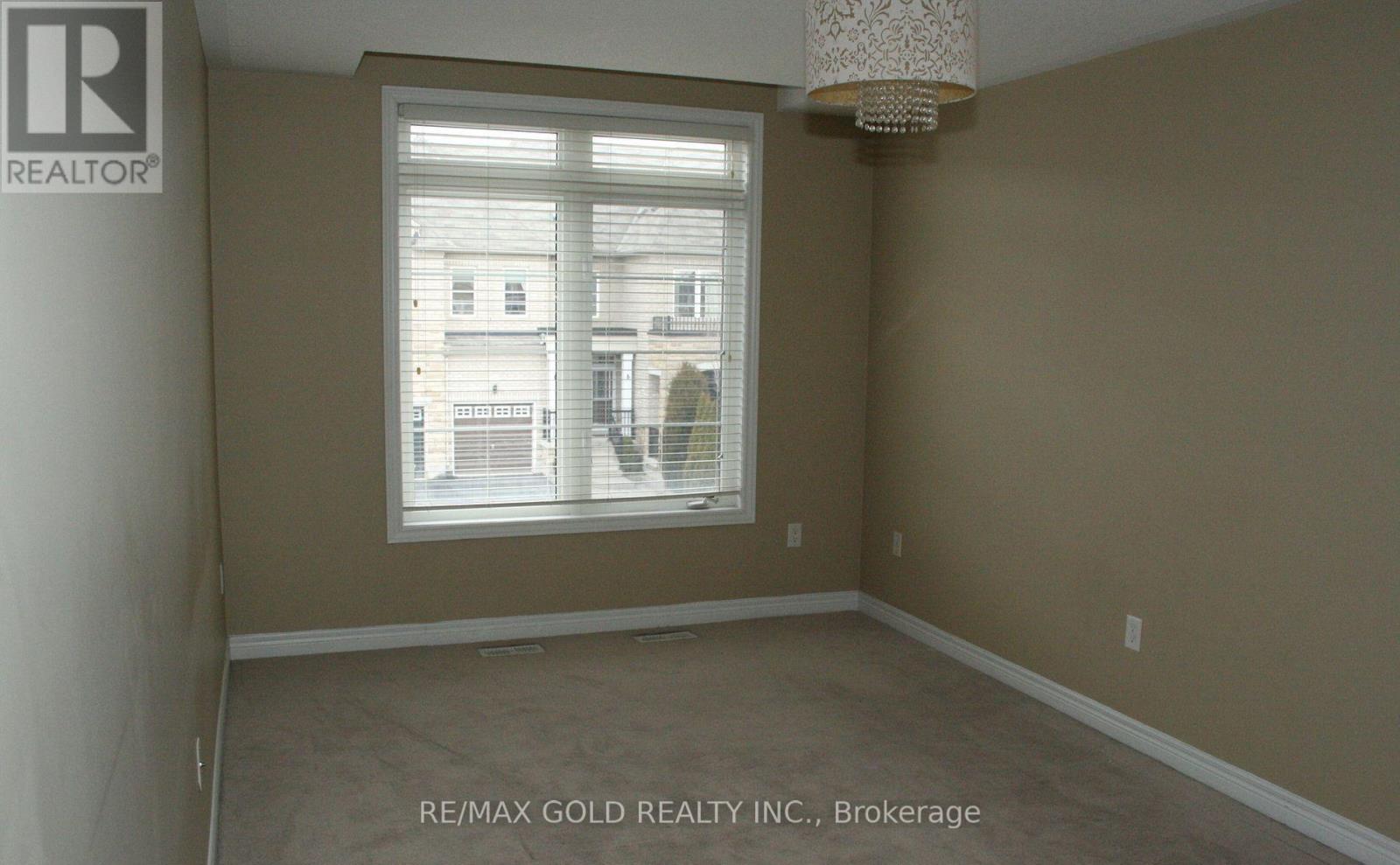 2406 Old Brompton Way, Oakville, Ontario  L6M 0J3 - Photo 7 - W12721268