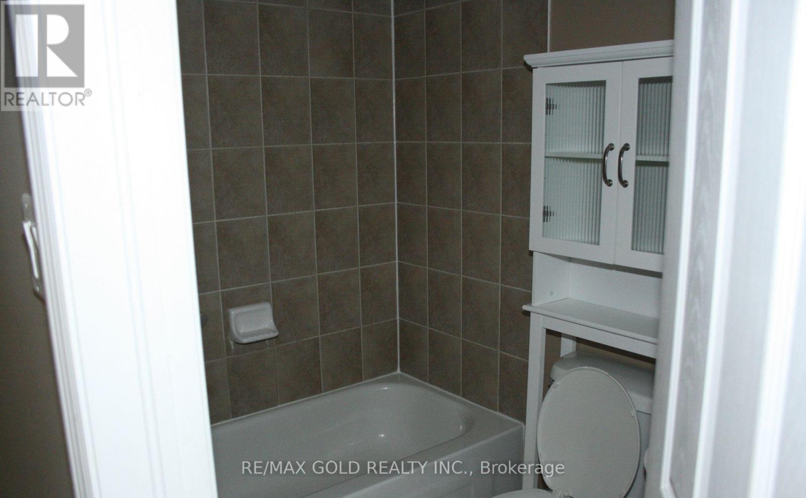 2406 Old Brompton Way, Oakville, Ontario  L6M 0J3 - Photo 9 - W12721268