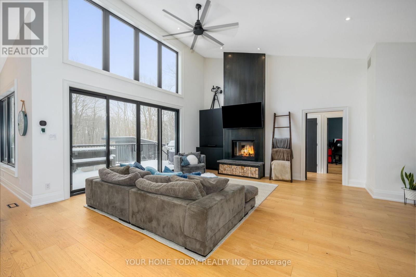 10735 Third Line, Halton Hills, Ontario  L9T 2X9 - Photo 7 - W12721282